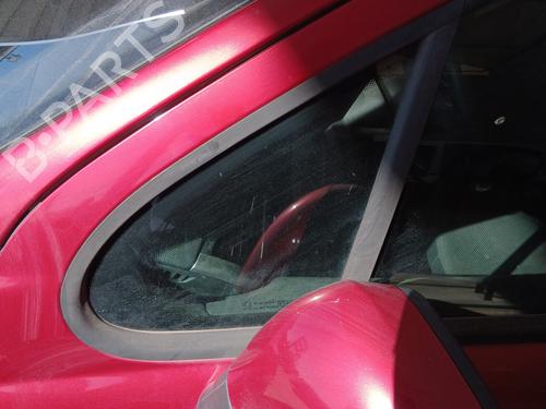Vidro triangular frente esquerdo PEUGEOT 207 (WA_, WC_) 1.6 HDi (90 hp) 33200430