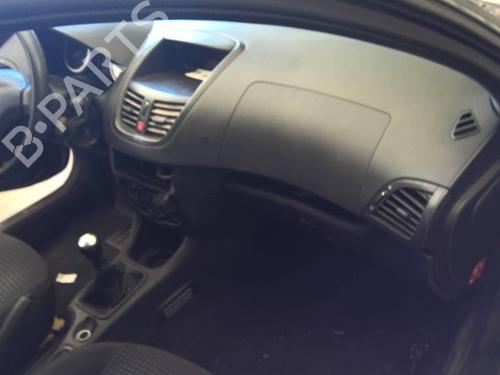 Dashboard PEUGEOT 206+ (2L_, 2M_) 1.1 | BP39979898C46 - Image 2