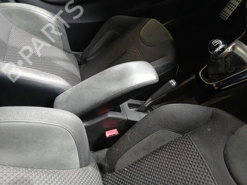 Used Armrest / Center console CITROËN DS3 (SA_) 1.2 VTi 82 (82 hp) 32264666