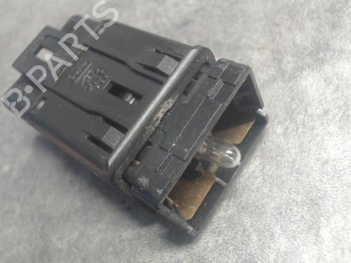 Bouton de warning RENAULT CLIO II (BB_, CB_) 1.2 (BB0A, BB0F, BB10, BB1K, BB28, BB2D, BB2H, CB0A,... (58 hp) 28509698