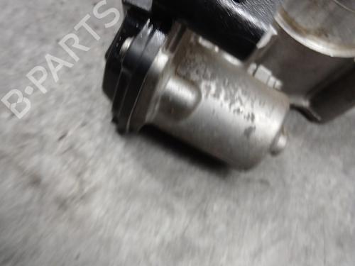 Used Throttle body Throttle body FORD FOCUS III Turnier 1.0 EcoBoost (100 hp) 33475637 33475637