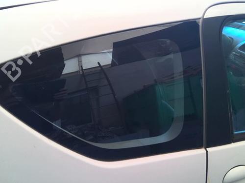 rear-right-quarter-glass-citroen-c1-pm_-pn_-2005-2006-2007-2008-2009-2010-2011-2012-2013-2014-40018820 main image