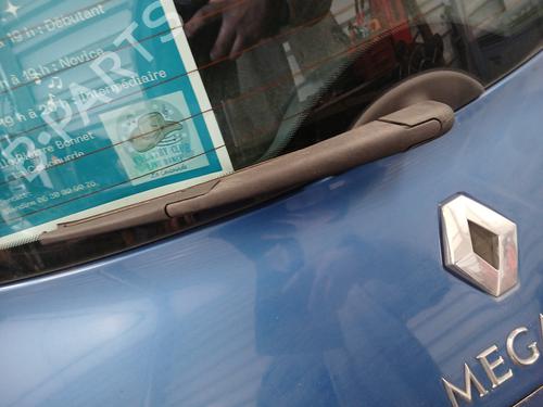 rear-windshield-wiper-arm-renault-megane-ii-bm01_-cm01_-2001-2002-2003-2004-2005-2006-2007-2008-2009-2010-2011-2012-31613540 main image