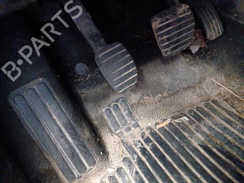 Used Clutch pedal Clutch pedal 32981865 32981865