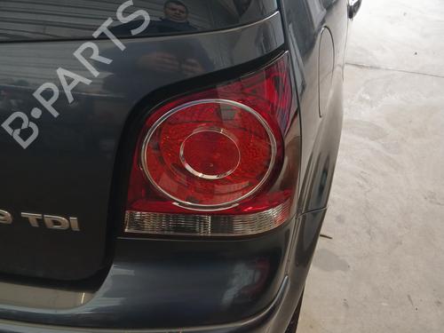 Feu arrière droit VW POLO IV (9N_, 9A_) 1.9 TDI (101 hp) 31907599
