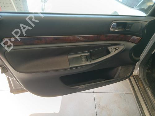 Rudehejsemekanisme ventre foran AUDI A4 B5 (8D2) 1.9 TDI (116 hp) 28474152