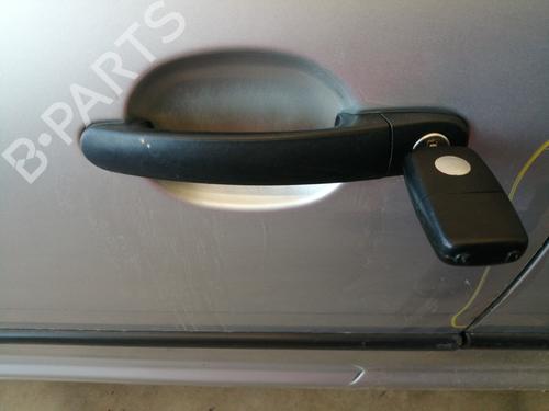 Venstre foran utvendig håndtak VW GOLF IV (1J1) 1.9 TDI (90 hp) 27217398