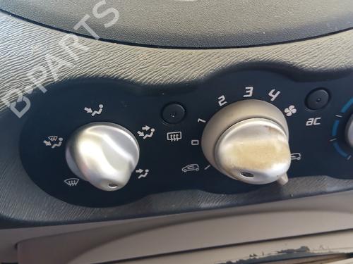 climate-control-renault-twingo-ii-cn0_-2007-37196041 main image