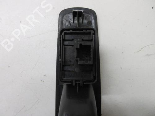 Used Left rear window switch RENAULT MEGANE III Grandtour (KZ0/1) 1.5 dCi (KZ09, KZ0D, KZ1G, KZ29, KZ14, KZ1W, KZ10, KZ1F,... (110 hp) 22106931