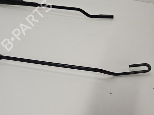 Used Front windshield wiper arm Front windshield wiper arm 23868054 23868054