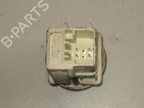Used Switch Switch PEUGEOT PARTNER MPV (5_, G_) 2.0 HDI (90 hp) 22105939 22105939