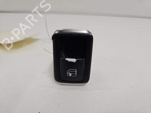 Mando elevalunas delantera derecho Mando elevalunas delantera derecho MERCEDES-BENZ B-CLASS Sports Tourer (W246, W242) B 180 CDI (246.200) (109 hp) 36287790 36287790