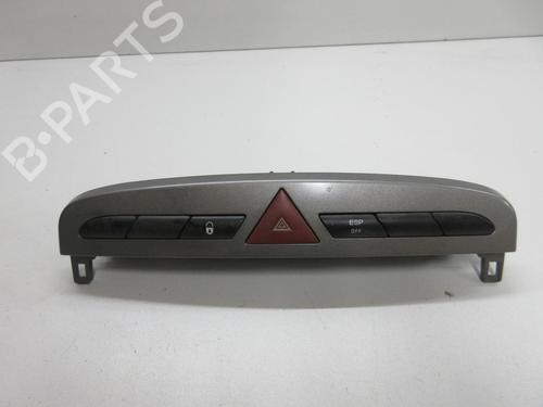 Used Warning switch PEUGEOT 308 I (4A_, 4C_) 1.6 HDi (92 hp) 22108528
