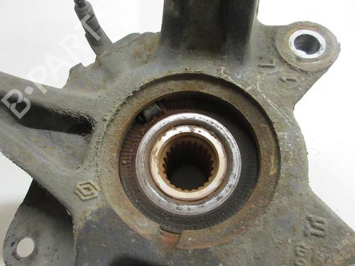 Used Left front steering knuckle Left front steering knuckle RENAULT CLIO IV Grandtour (KH_) 1.5 dCi 90 (KHN3, KHN4) (90 hp) 20908067 20908067