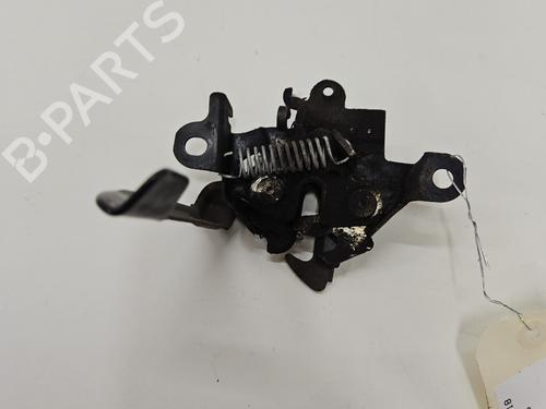 Used Hood lock TOYOTA YARIS (_P13_) 1.5 Hybrid (NHP130_, NHP130) (101 hp) 26402176