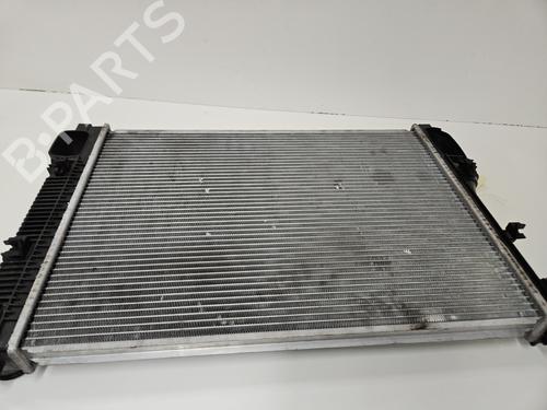 water-radiator-mercedes-benz-s-class-w221-v221-2005-2006-2007-2008-2009-2010-2011-2012-2013-27216239 main image