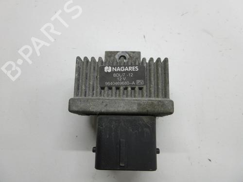 Used Electronic module RENAULT KOLEOS I (HY_) 2.0 dCi 4x4 (HY0B) (173 hp) 20891041