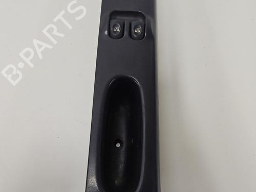 Interrupteur de vitre avant gauche RENAULT ESPACE III (JE0_) 2.0 16V (JE0N, JE0L, JE02) (140 hp) 32099267