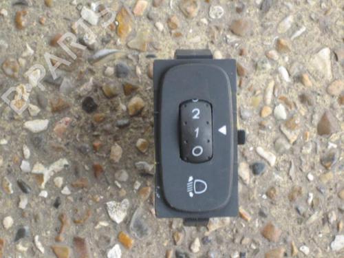 Used Headlight switch RENAULT LAGUNA II Grandtour (KG0/1_) 1.9 dCi (KG0G) (120 hp) 22105105