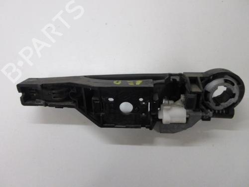 Used Front right exterior door handle RENAULT CLIO III (BR0/1, CR0/1) 1.5 dCi (C/BR0G, C/BR1G) (68 hp) 20894727