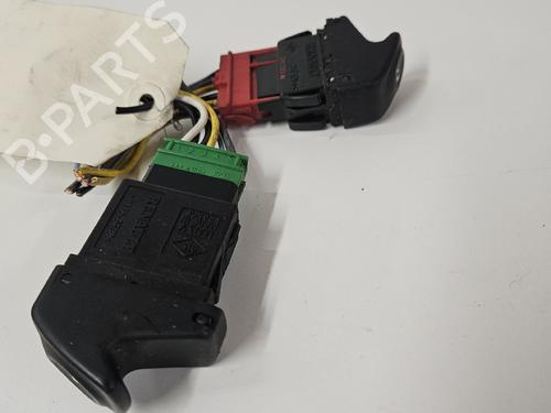 Left front window switch RENAULT KANGOO Express (FC0/1_) D 65 1.9 (FC0E, FC02, FC0J, FC0N) | BP36399823I27 - Image 2