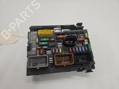 Used Fuse box Fuse box 36816256 36816256