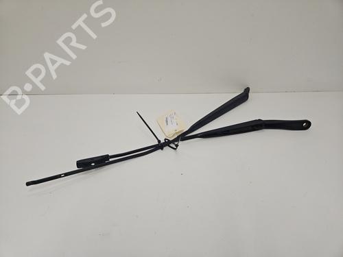 front-windshield-wiper-arm-renault-clio-iii-br01-cr01-2005-2006-2007-2008-2009-2010-2011-2012-2013-2014-32306770 main image