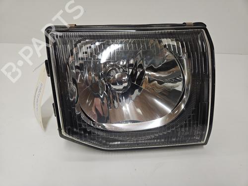 Used Right headlight MITSUBISHI PAJERO II (V3_W, V2_W, V4_W, V5_W) 2.8 TD (V46W, V26W) (125 hp) 31378869