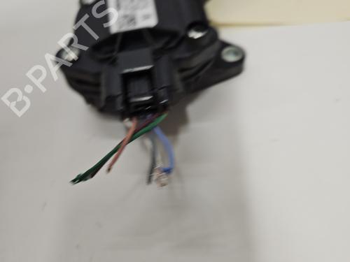 pedal-renault-kadjar-ha_-hl_-2015-29300929 main image