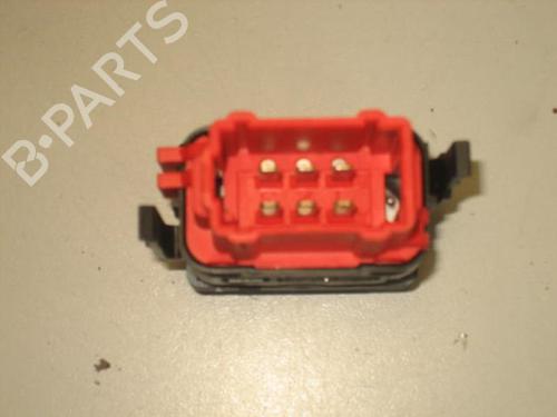 Interruttore Interruttore RENAULT CLIO II (BB_, CB_) 1.2 16V (BB05, BB0W, BB11, BB27, BB2T, BB2U, BB2V, CB05,... (75 hp) 20892549 20892549