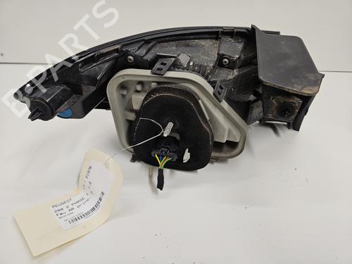 Used Right taillight Right taillight PEUGEOT 208 II (UB_, UP_, UW_, UJ_) 1.2 PureTech 100 (101 hp) 33729162 33729162