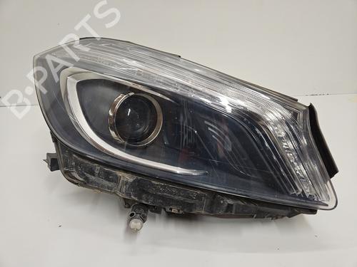 Used Right headlight MERCEDES-BENZ A-CLASS (W176) A 180 CDI (176.000) (109 hp) 24531727