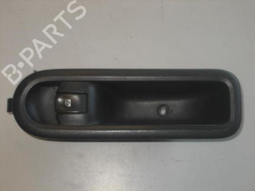 Used Right front window switch RENAULT CLIO III (BR0/1, CR0/1) 1.5 dCi (C/BR0G, C/BR1G) (68 hp) 20899096