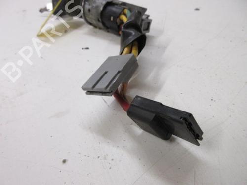 Used Ignition barrel RENAULT ESPACE II (J/S63_) 2.1 TD (J633, J634, J/S635, J/S63D) (88 hp) 25267253