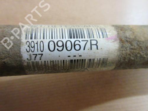 Used Right front driveshaft RENAULT CLIO III (BR0/1, CR0/1) 1.2 16V (BR0P, CR0P) (101 hp) 20897090