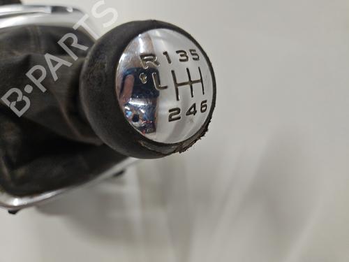 Used Gear lever Gear lever PEUGEOT 5008 (0U_, 0E_) 1.6 HDi (112 hp) 31818997 31818997
