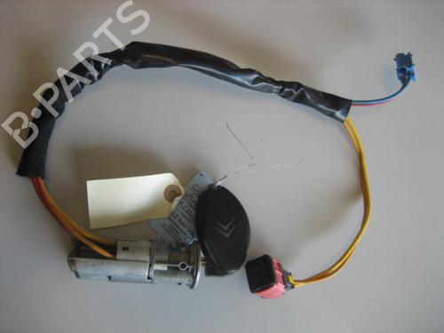 Used Ignition barrel CITROËN XSARA (N1) 1.9 D (70 hp) 22105117