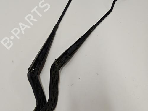 Used Front windshield wiper arm PEUGEOT 106 II (1A_, 1C_) 1.5 D (57 hp) 29467147