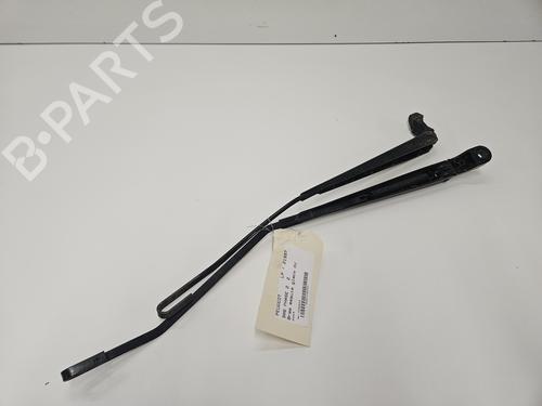 Used Front windshield wiper arm Front windshield wiper arm PEUGEOT 306 Hatchback (7A, 7C, N3, N5) 2.0 HDI 90 (90 hp) 34111350 34111350