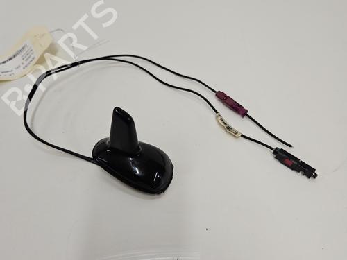 Używane Antena / Podstawa MERCEDES-BENZ S-CLASS (W221, V221) S 500 (221.071, 221.171) (388 hp) 27216218