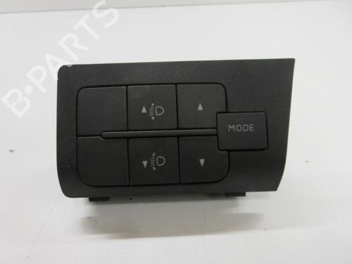 Used Headlight switch Headlight switch FIAT DUCATO Van (250_) 100 Multijet 2,2 D (100 hp) 22108335 22108335