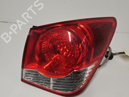 Used Right taillight CHEVROLET CRUZE (J300) 2.0 CDI (163 hp) 27330270