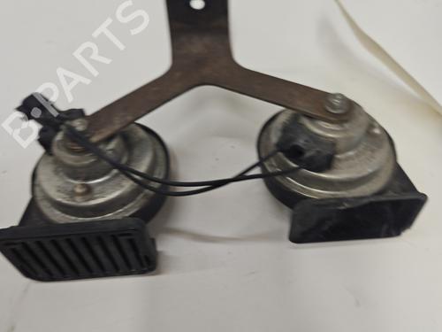 horn-jeep-cherokee-kl-2013-32242264 main image