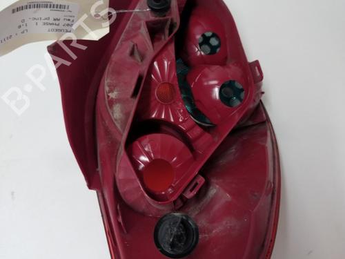 Used Right taillight Right taillight 20907415 20907415