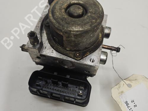 ABS Bremseaggregat NISSAN X-TRAIL I (T30) 2.2 Di 4x4 (114 hp) 30532379