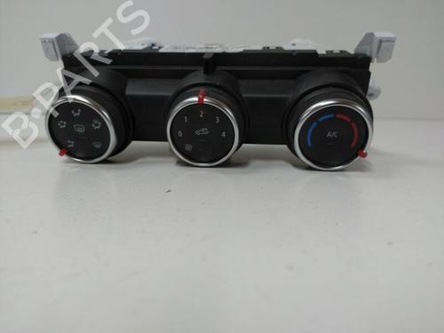 Used Climate control RENAULT CLIO V (B7_) 1.5 Blue dCi 85 (B7AG) (86 hp) 20888791