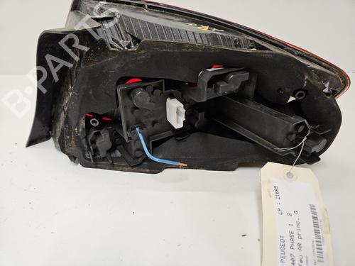 Used Left taillight Left taillight PEUGEOT 407 (6D_) 2.0 16V (6DRFJC, 6DRFJE, 6DRFJF) (140 hp) 30808834 30808834