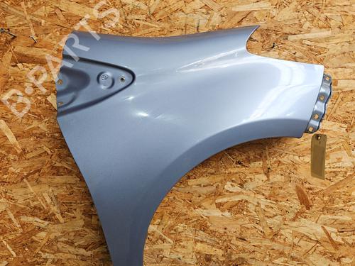 Aleta delantera derecha TOYOTA YARIS (_P13_) 1.0 (KSP130_, KSP130) (69 hp) 30604371