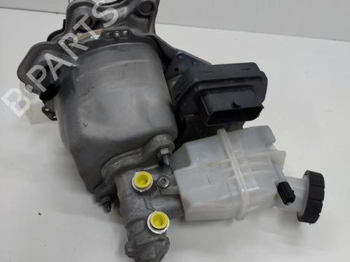 Used Servo brake RENAULT CLIO V (B7_) 1.6 E-TECH 140 (B7MU) (140 hp) 22634565