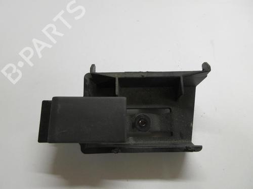 Used Rear left interior door handle Rear left interior door handle RENAULT SUPER 5 (B/C40_) 1.4 Cat (B/C/407) (58 hp) 22108006 22108006